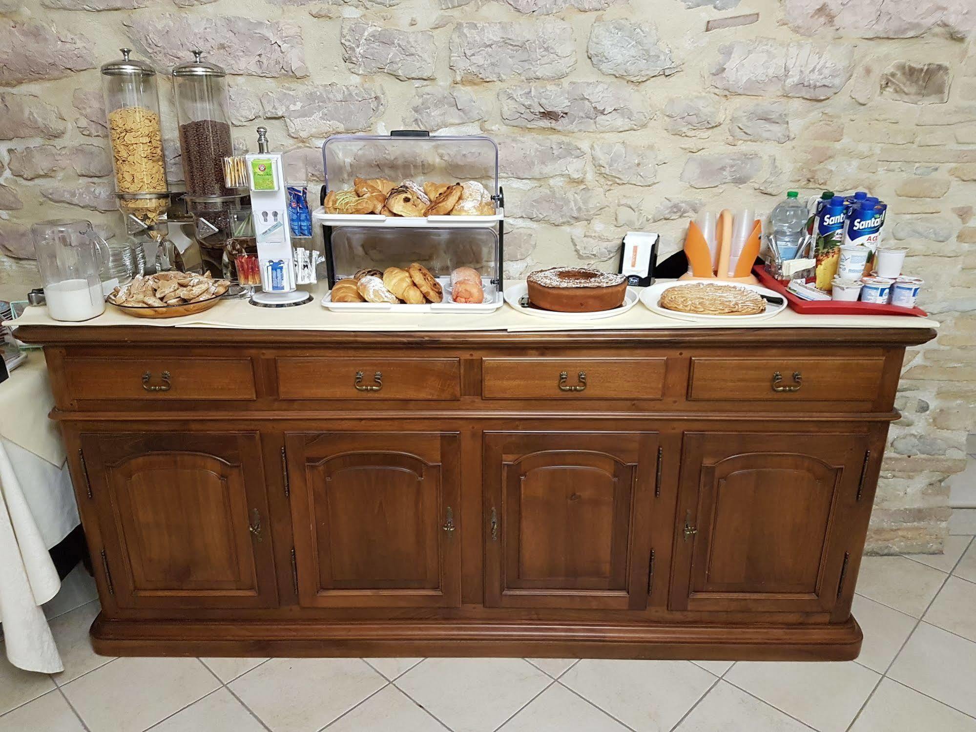 Hotel Ponte San Vittorino أسيسي المظهر الخارجي الصورة