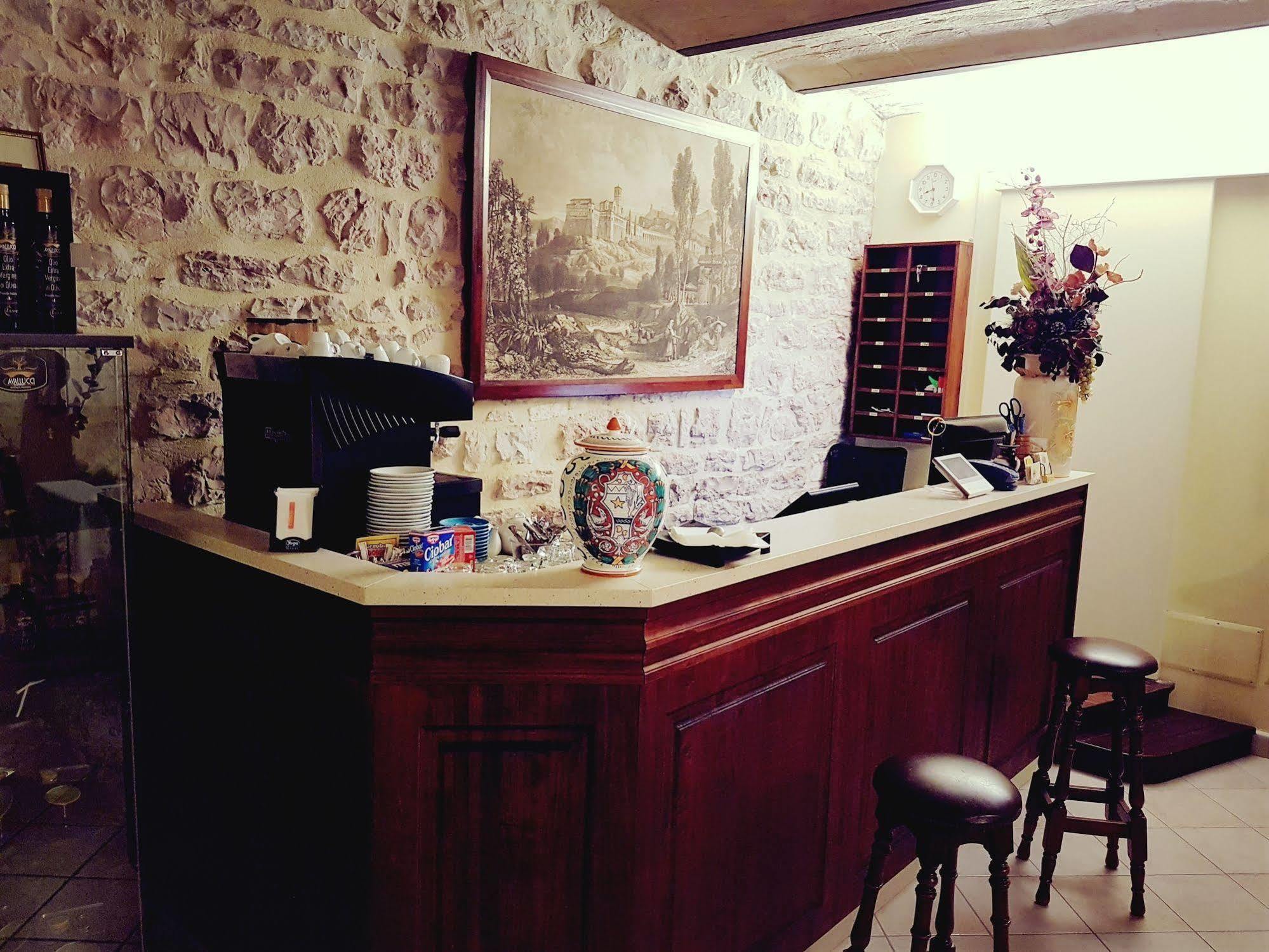 Hotel Ponte San Vittorino أسيسي المظهر الخارجي الصورة